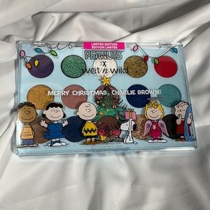 Wet N Wild X Peanuts Eyeshadow Palette